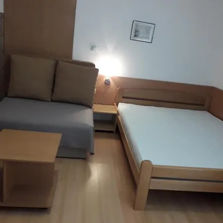 Homestay Akvastar Smestaj *